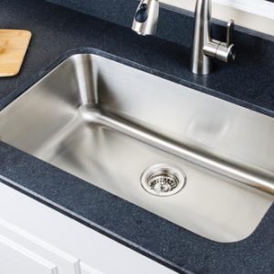 Single bowl kitchen sink.